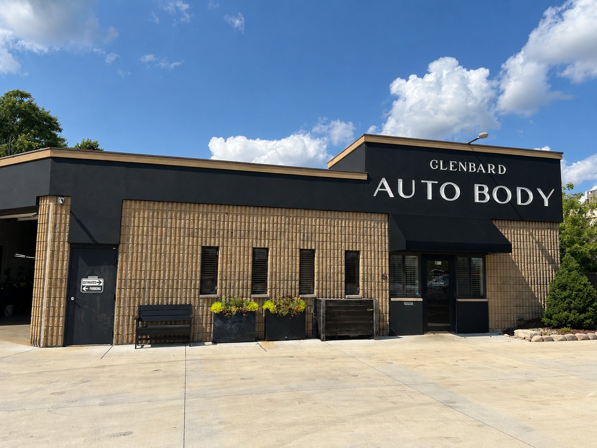 Glenbard Auto Body on West Roosevelt Road in Lombard, Illinois