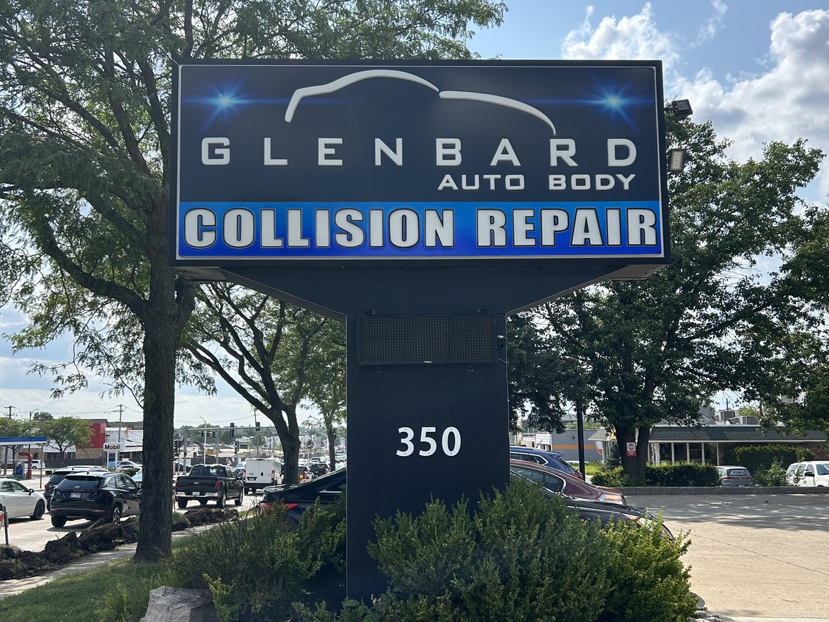 Glenbard Auto Body collision repair sign at 350 W Roosevelt Rd